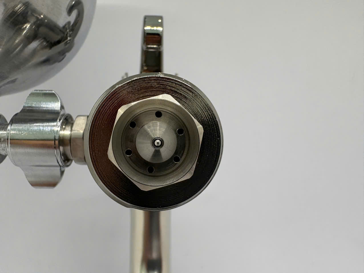 Súng phun sơn Iwata Kiwami1-14B8